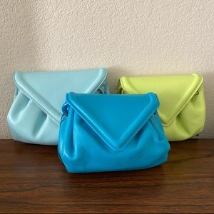 Designer Sheepskin Beak Pointed Flap Soft Pouch Crossbody Bag | B3/S1